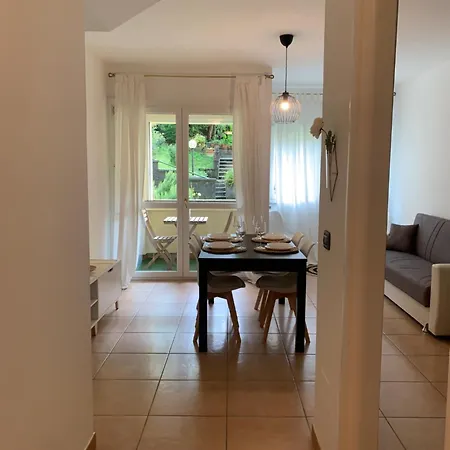 Apartment Sweet *